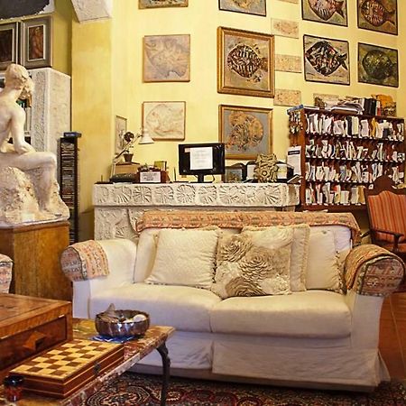 Donna Regina Dimora D'Epoca Apartment เนเปิลส์ ภายนอก รูปภาพ