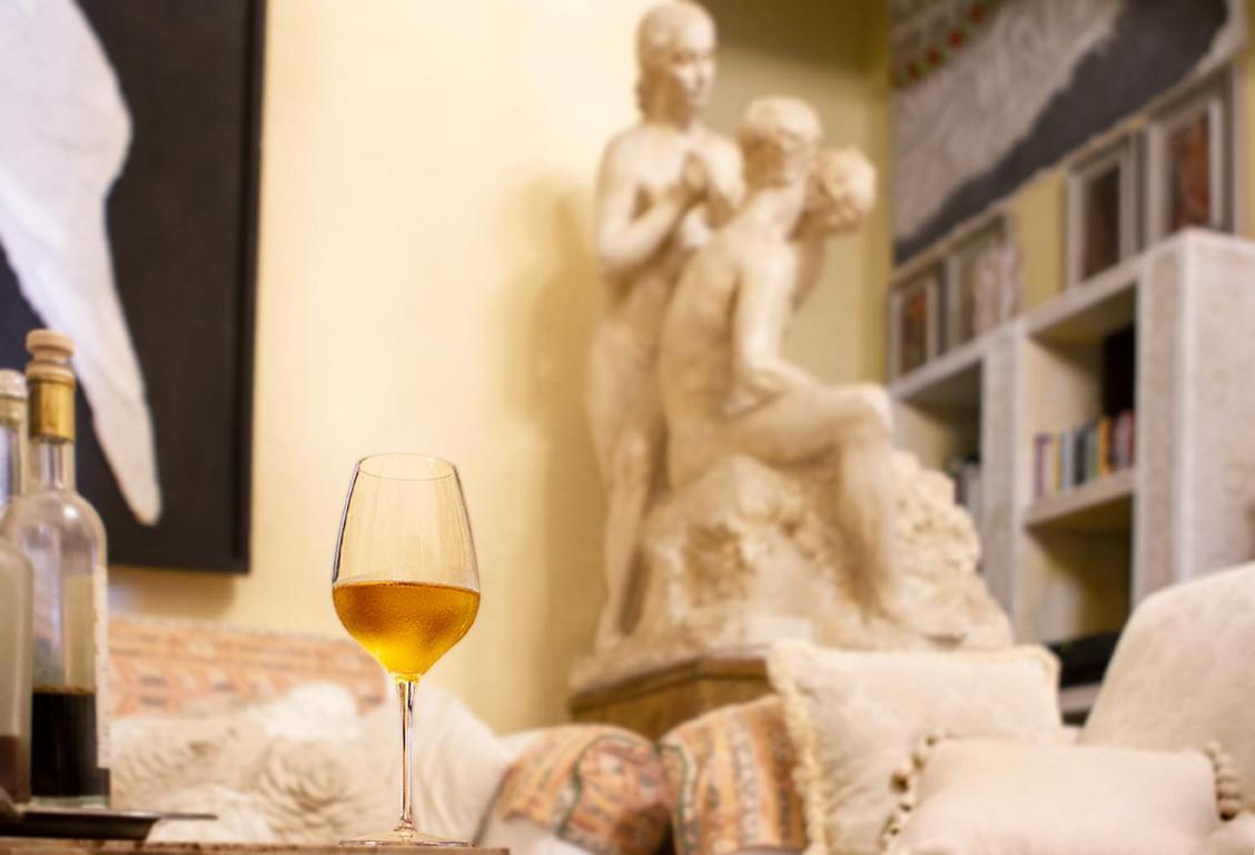 Donna Regina Dimora D'Epoca Apartment เนเปิลส์ ภายนอก รูปภาพ