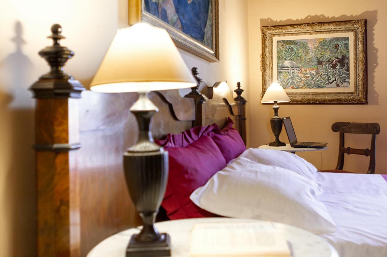 Donna Regina Dimora D'Epoca Apartment เนเปิลส์ ภายนอก รูปภาพ